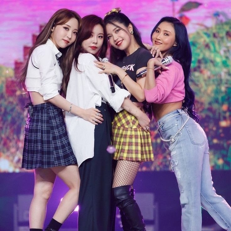 Recent activity shot of MAMAMOO
