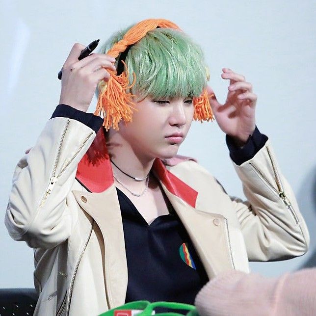 슈가 (방탄소년단) 최근 활동샷