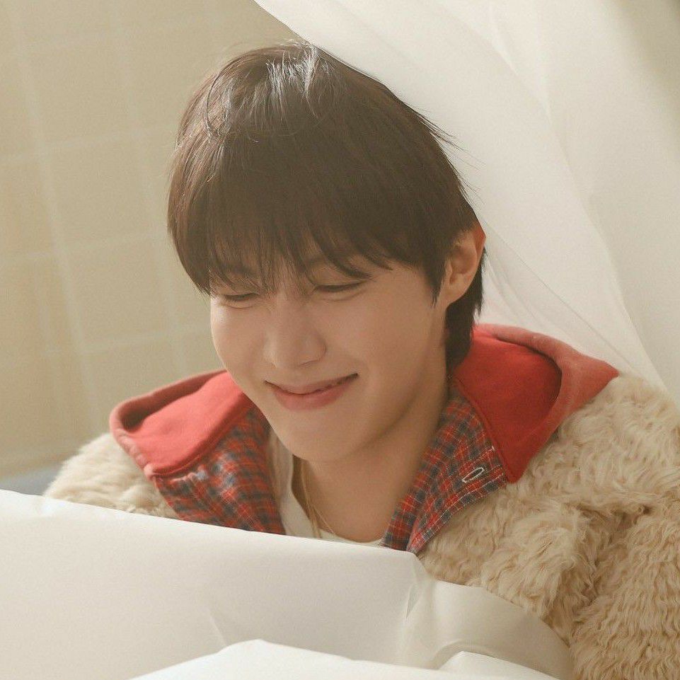 Behind-the-scenes cut of j-hope (BTS)