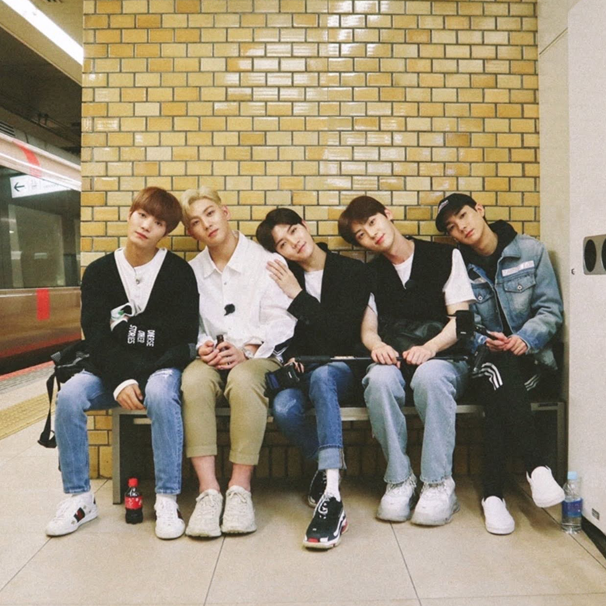 Latest photo of NU'EST