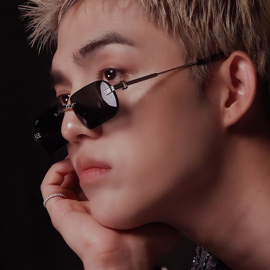 Foto aktivitas terbaru S.Coups (SEVENTEEN)