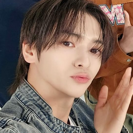 Behind-the-scenes cut of Sungyun (n.SSign)