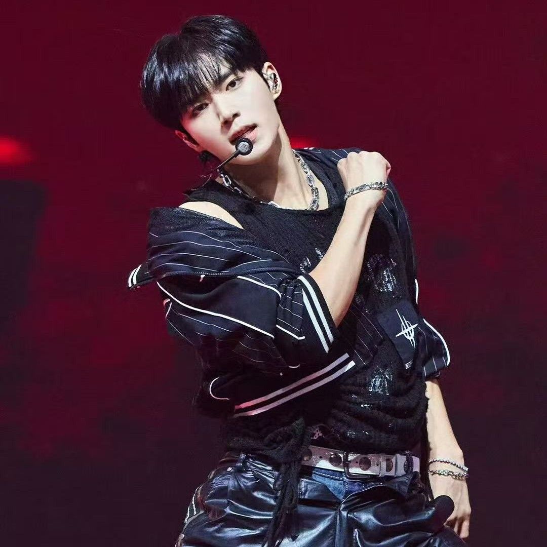 Recent activity shot of Kim Junseo (ALPHA DRIVE ONE)