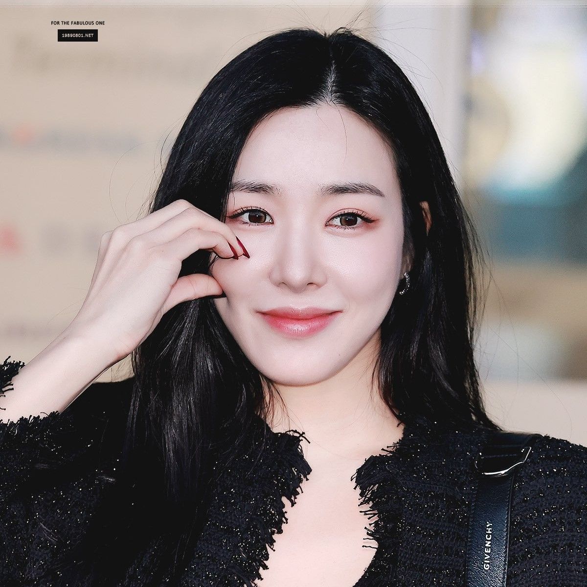 A moment captured by Tiffany Young (Girls' Generation)'s fan