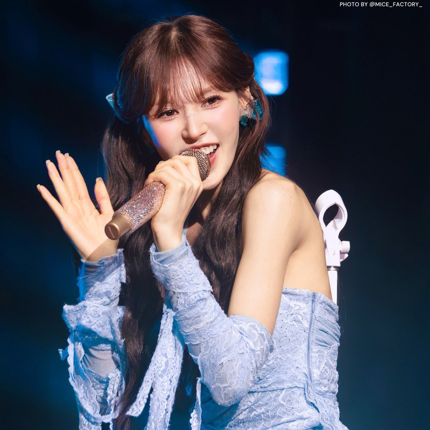 Behind-the-scenes cut of Wendy (Red Velvet)