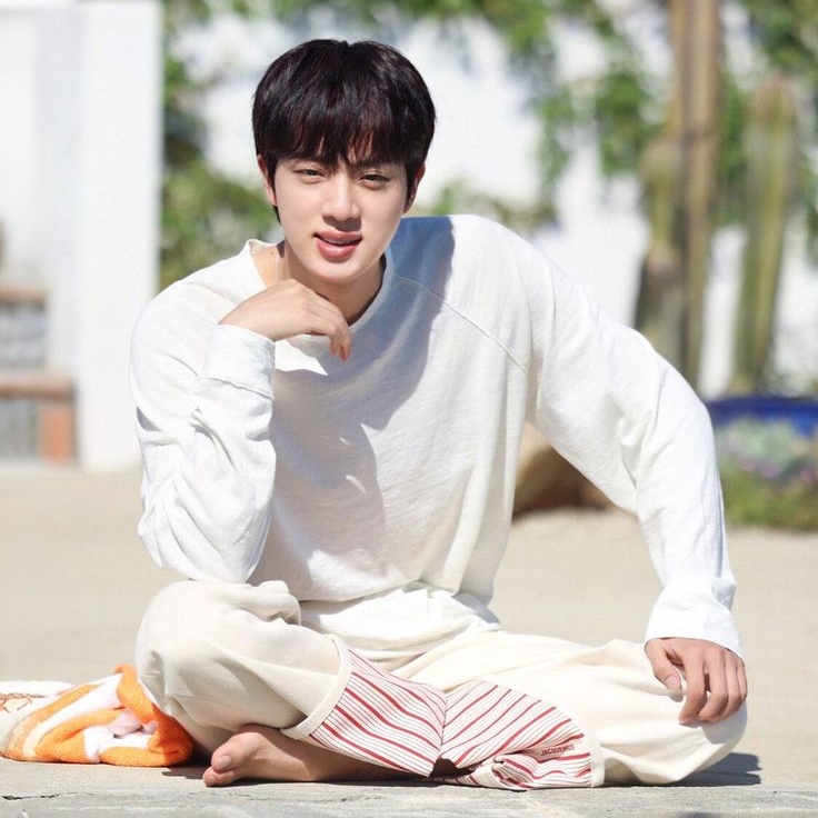 Potret di balik layar Jin (BTS)