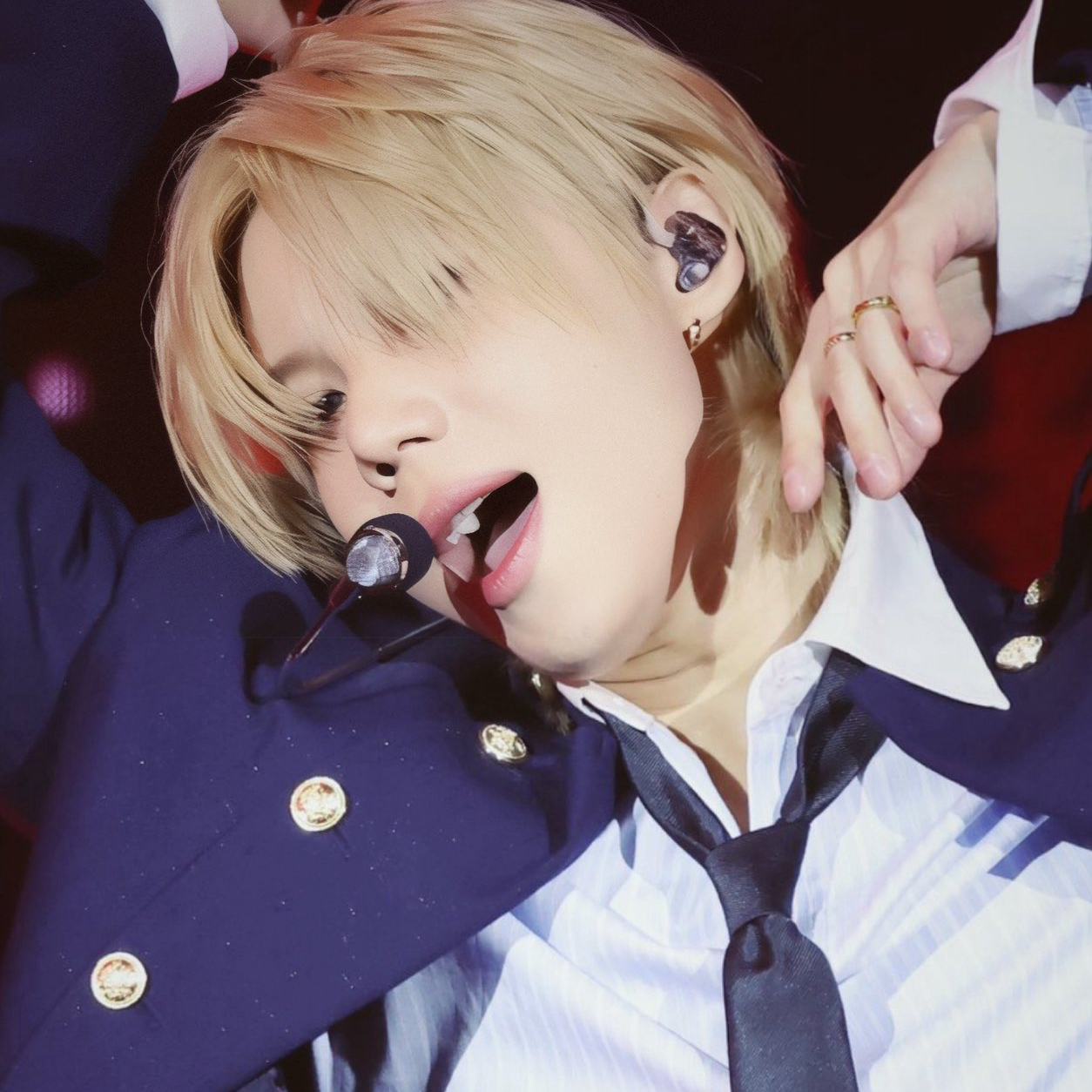 A moment captured by Taemin (SHINee)'s fan