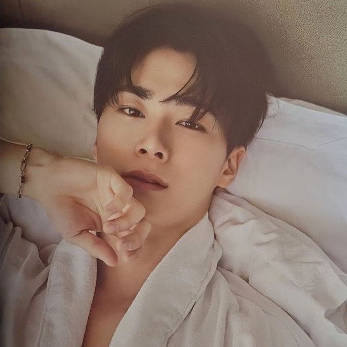 A moment captured by ASTRO's fan