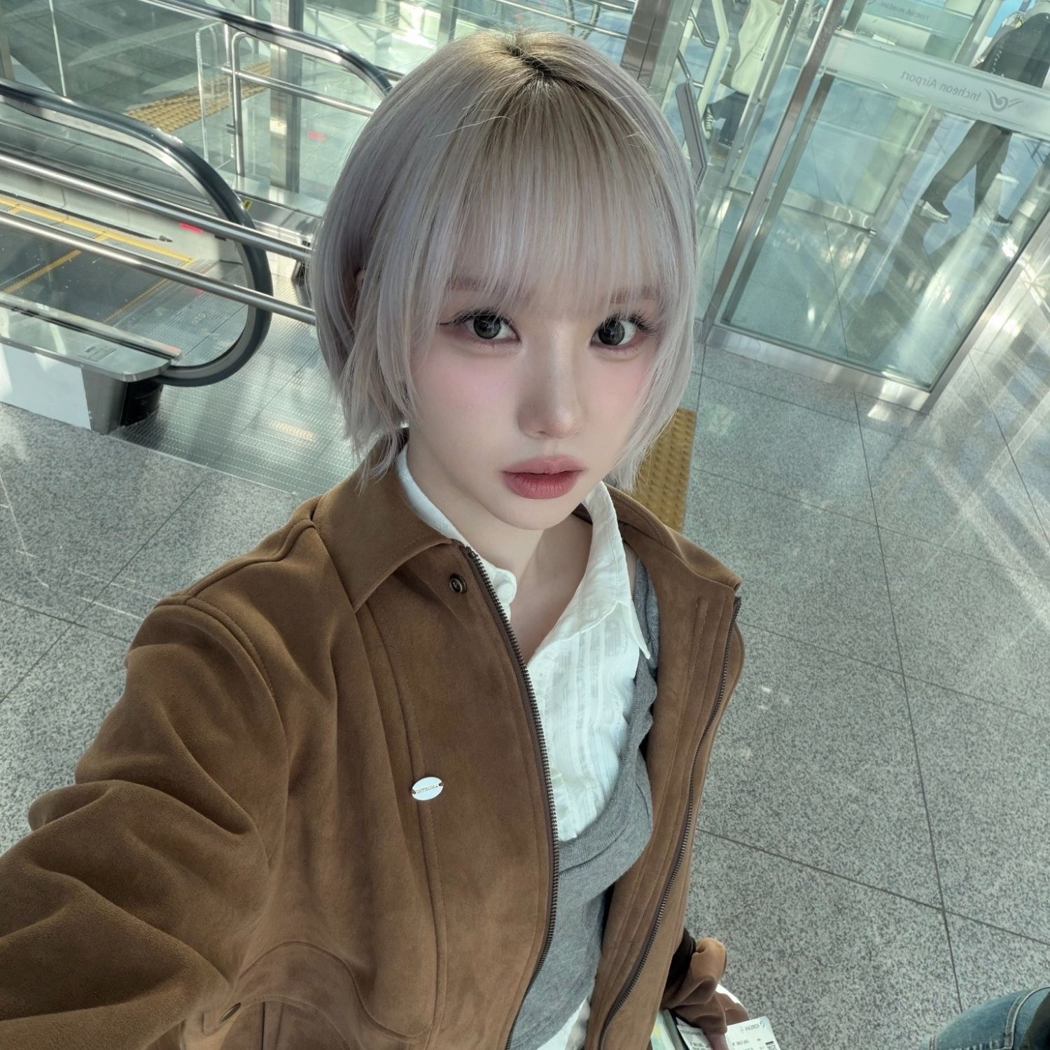 A moment captured by VIVIZ's fan