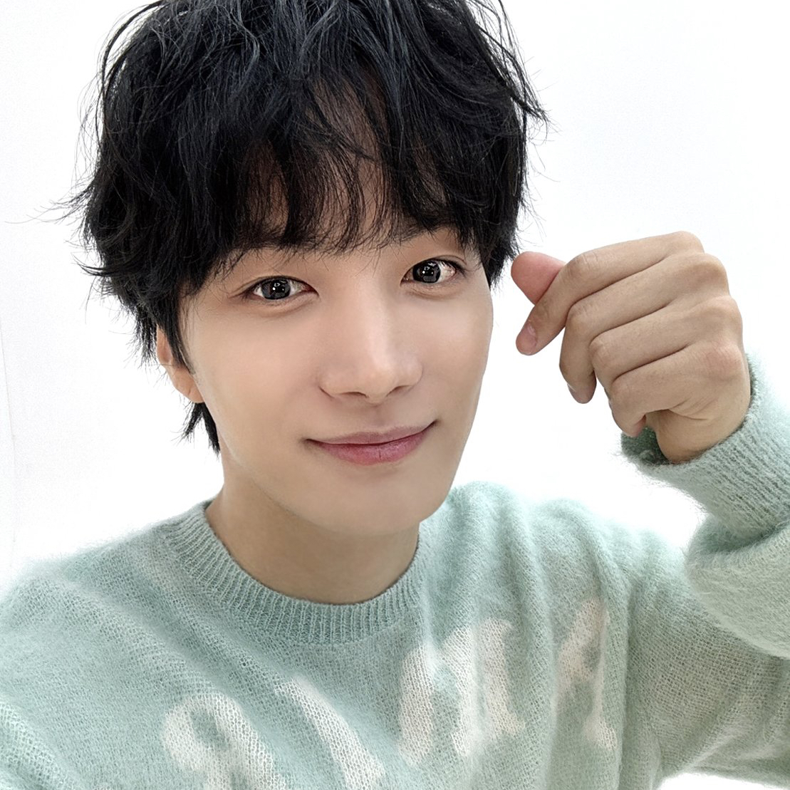 A moment captured by Kim Jonghyeon's fan