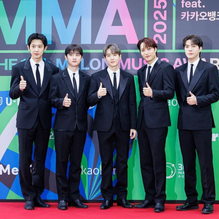 Potret di balik layar EXO