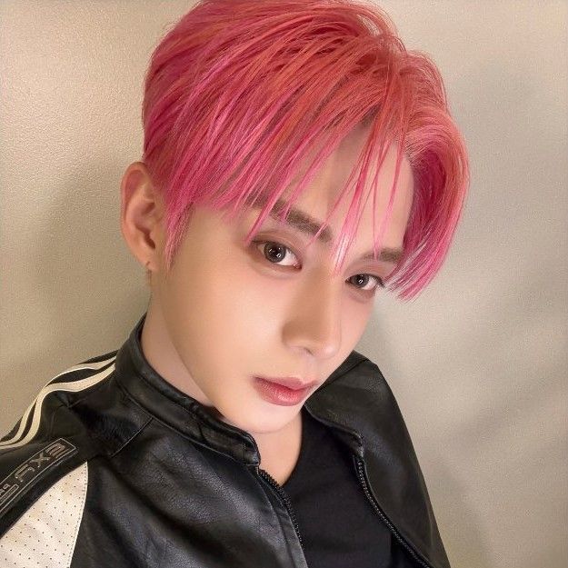 A moment captured by Kim Jiwoong (ZEROBASEONE)'s fan