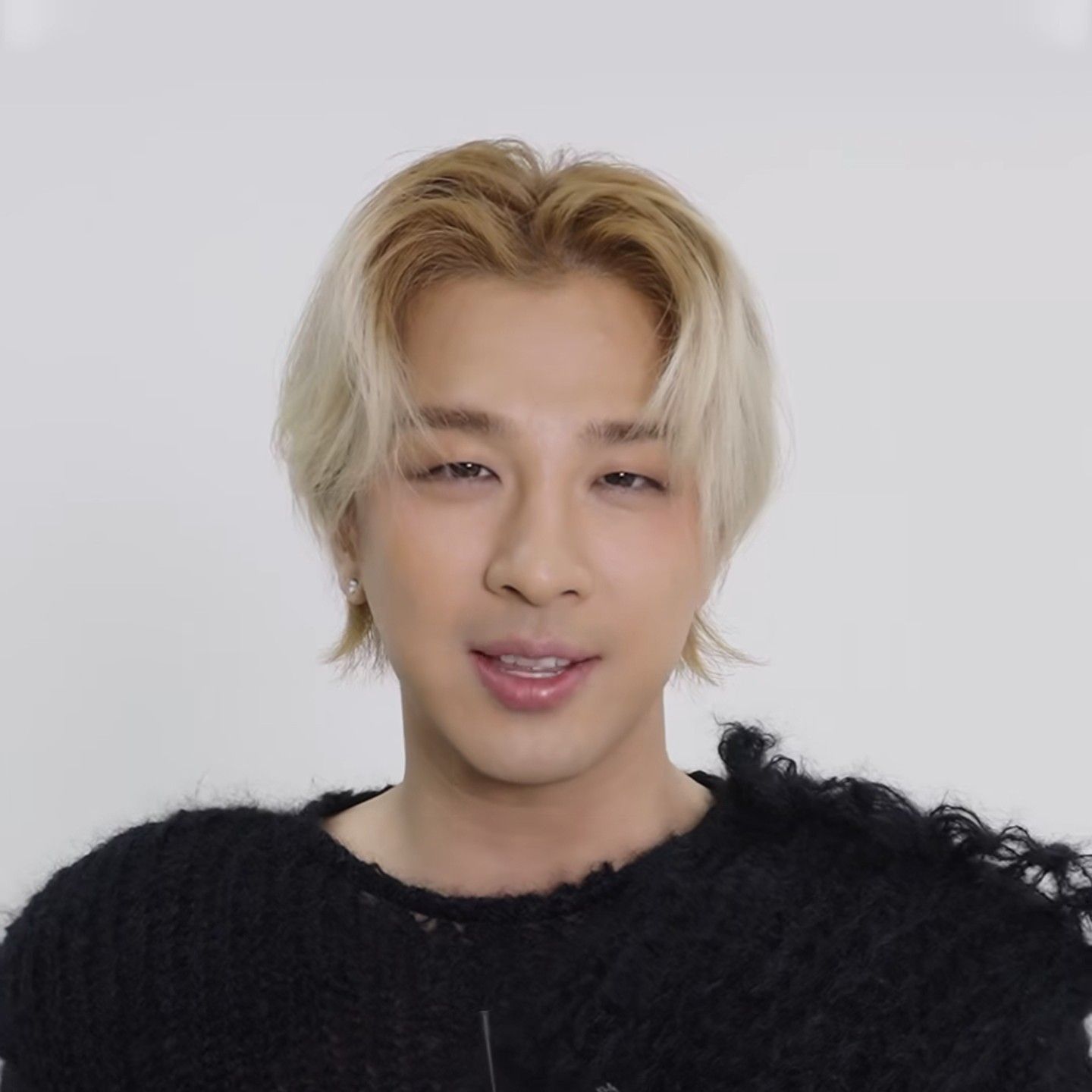 Recent activity shot of Taeyang (BIGBANG)