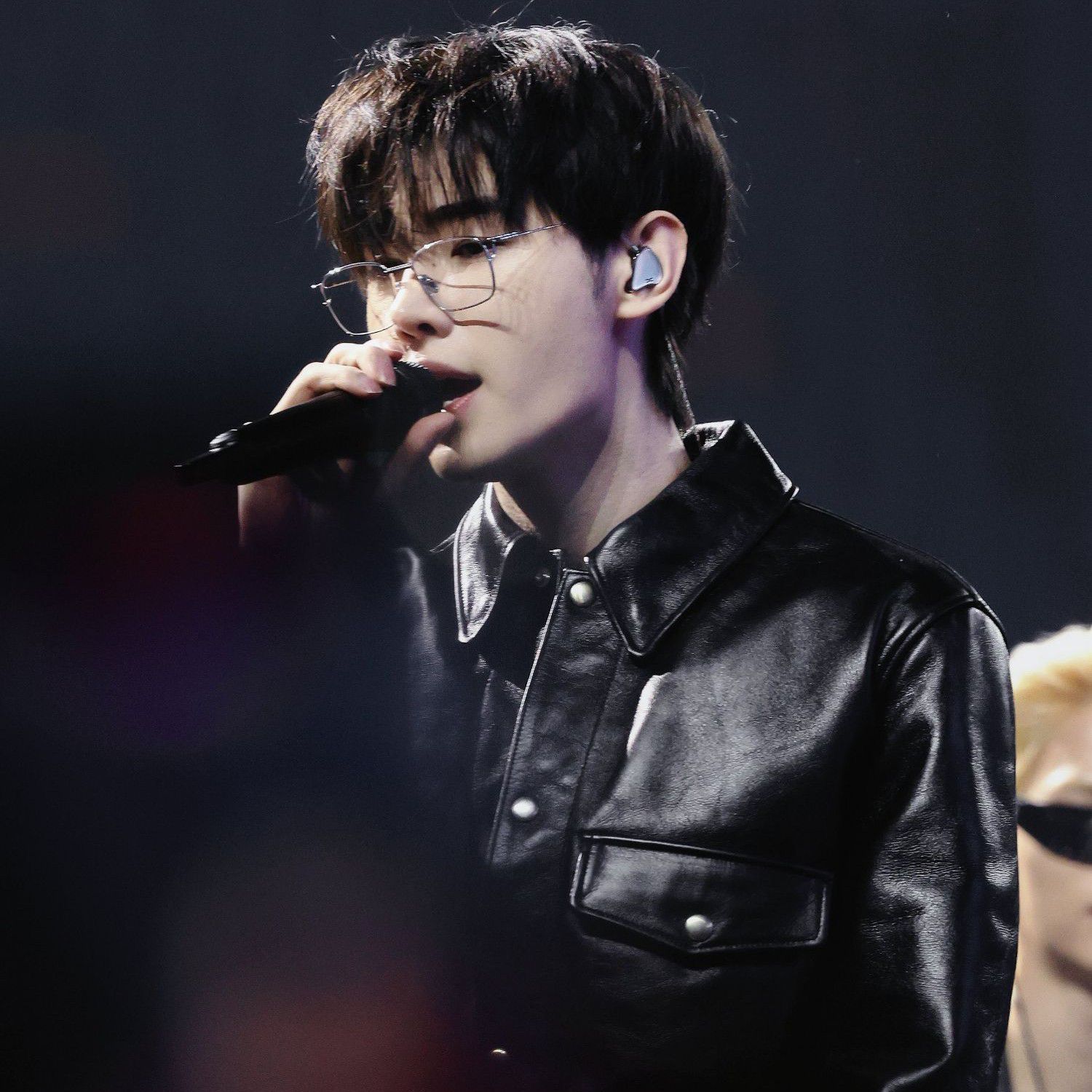 Behind-the-scenes cut of Sunghoon (ENHYPEN)