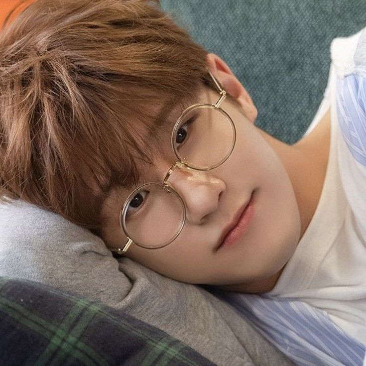 Behind-the-scenes cut of Jinjin (ASTRO)