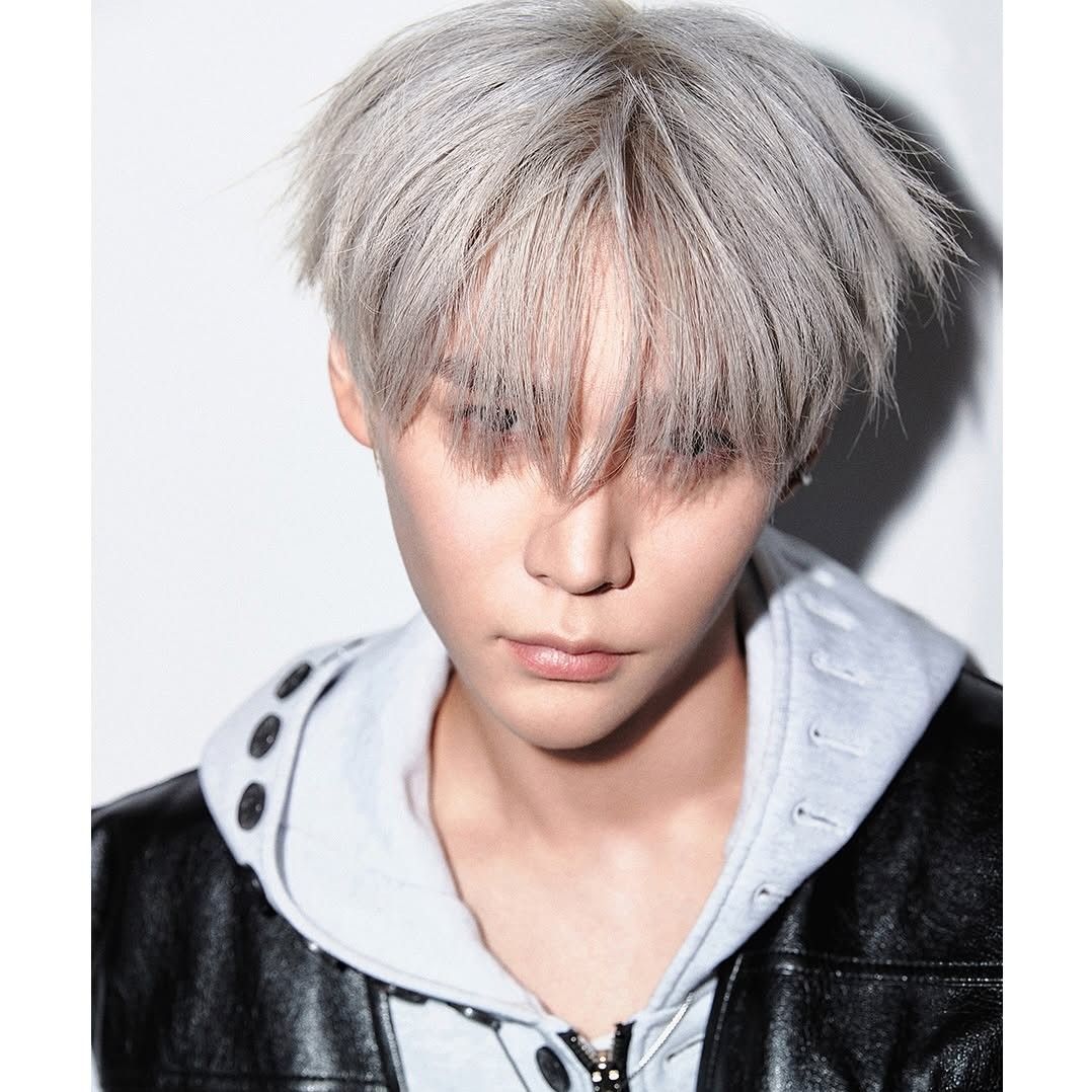 Recent activity shot of Eunseok (RIIZE)