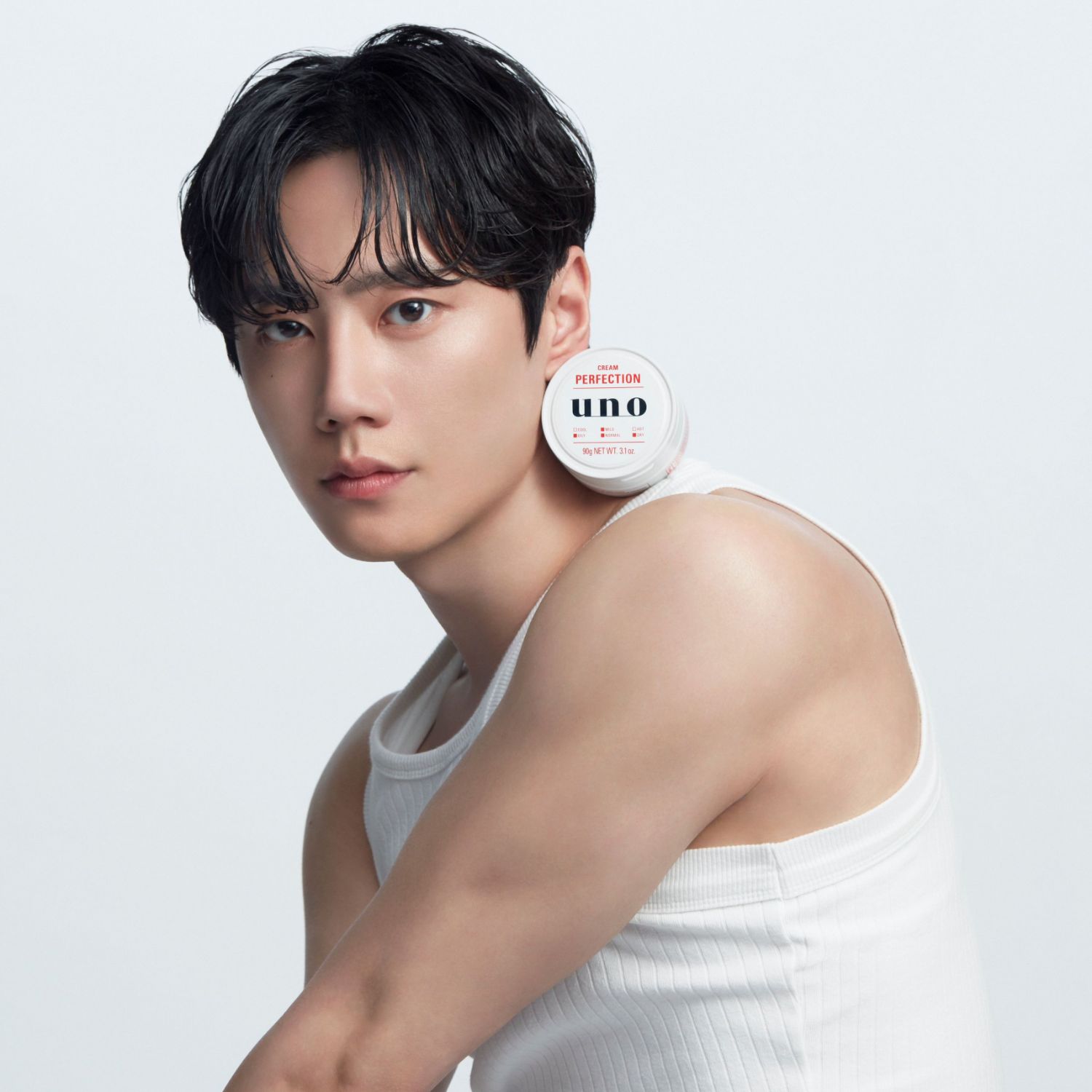 Behind-the-scenes cut of Lee Junyoung