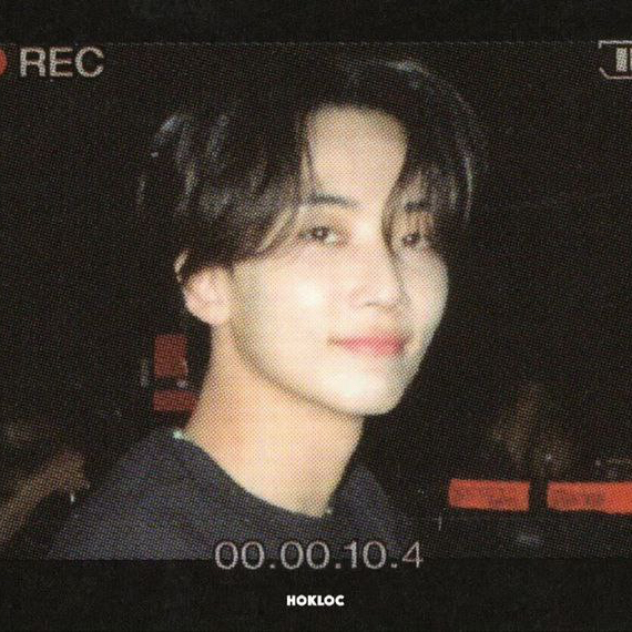 A moment captured by Jeonghan (SEVENTEEN)'s fan