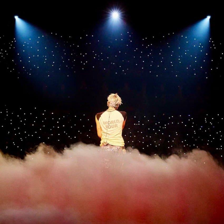 A moment captured by G-DRAGON (BIGBANG)'s fan