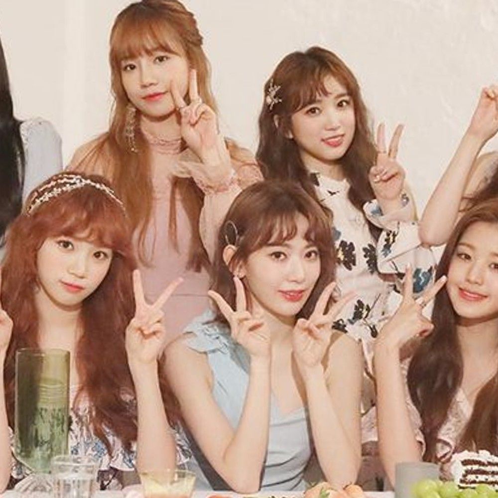 Momen yang diabadikan oleh penggemar IZ*ONE