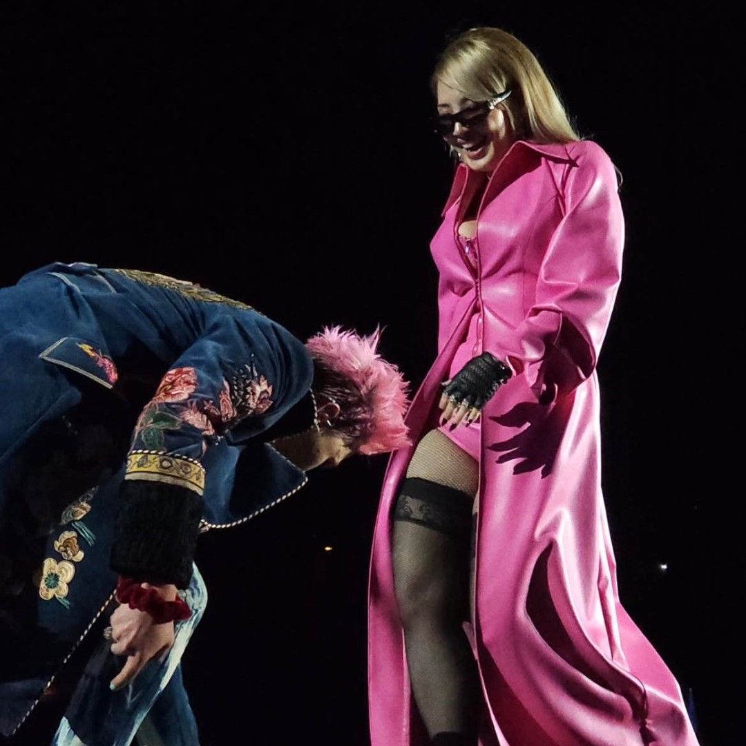 Behind-the-scenes cut of CL (2NE1)