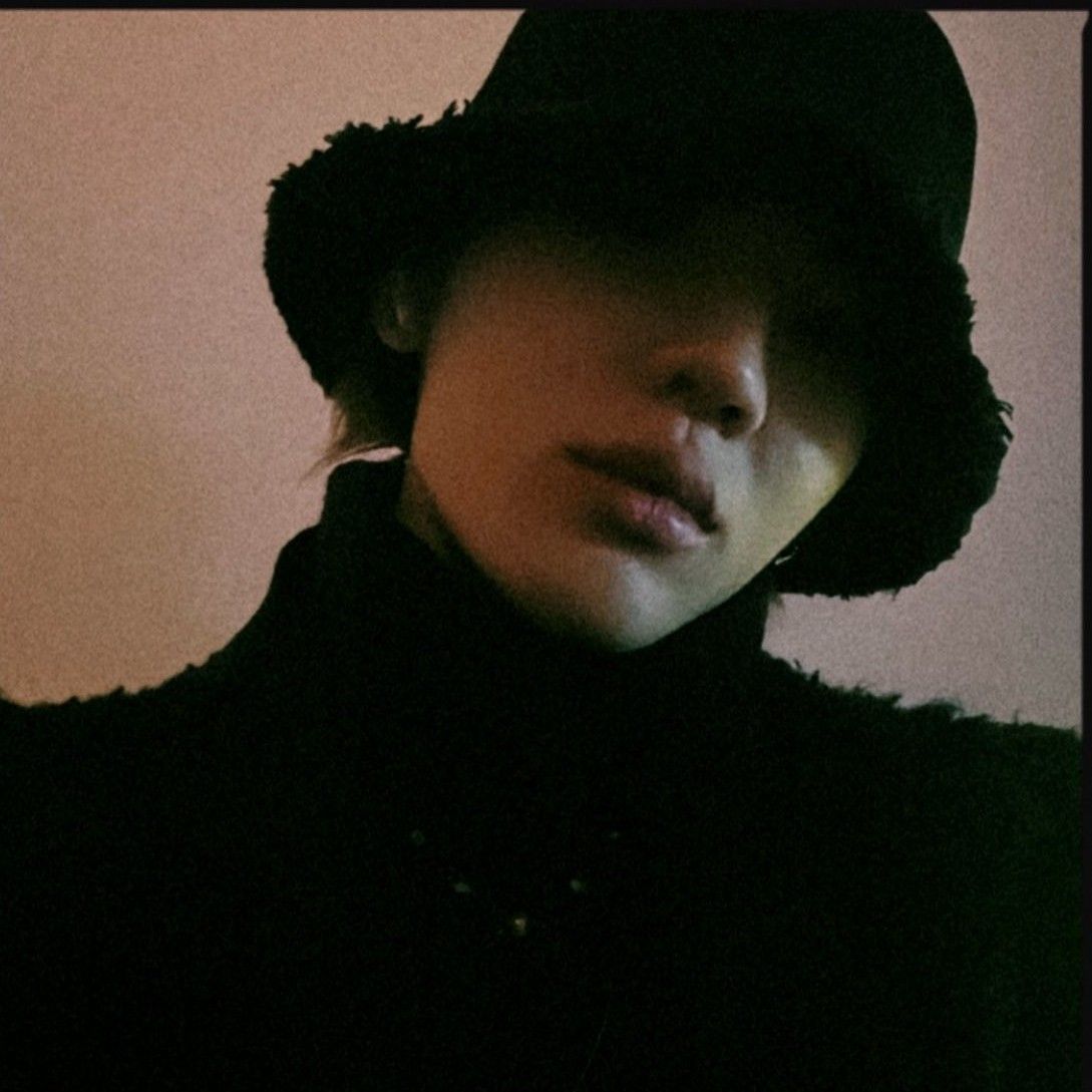 Behind-the-scenes cut of Junhyeok (TNX)