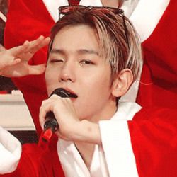 백현 (EXO) 최근 활동샷