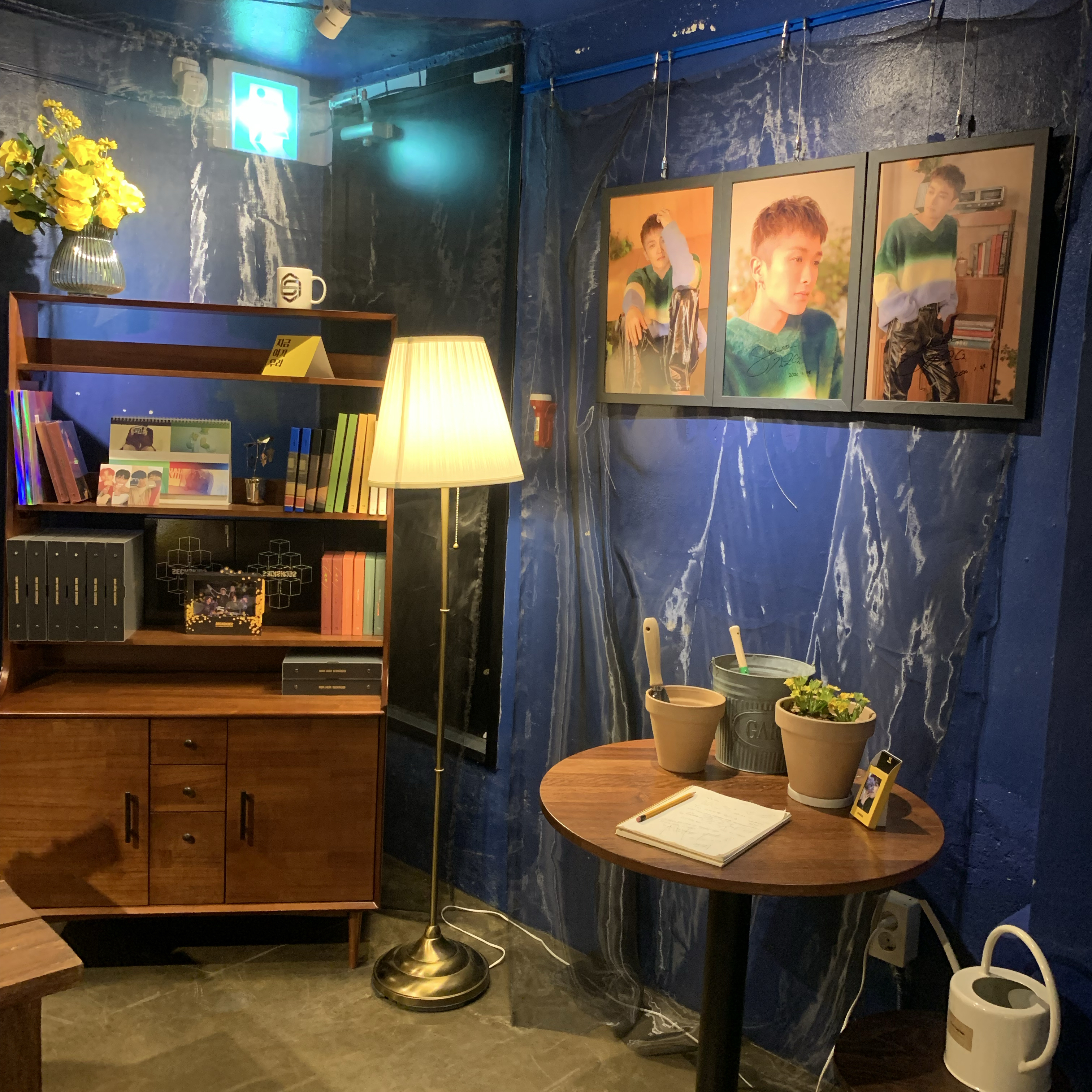 Recent activity shot of SECHSKIES