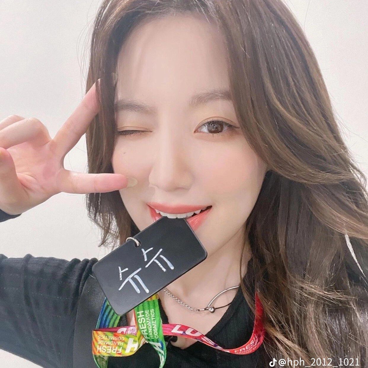 Recent activity shot of Shuhua (i-dle)