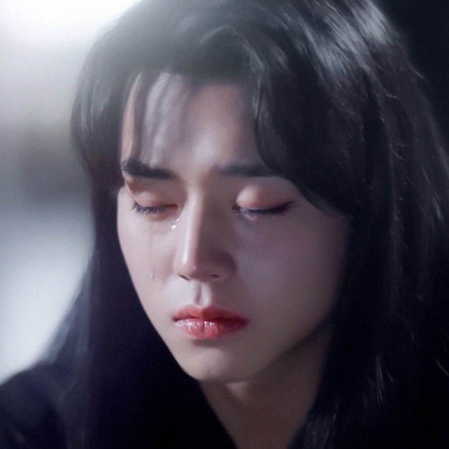 Behind-the-scenes cut of Park Jihoon