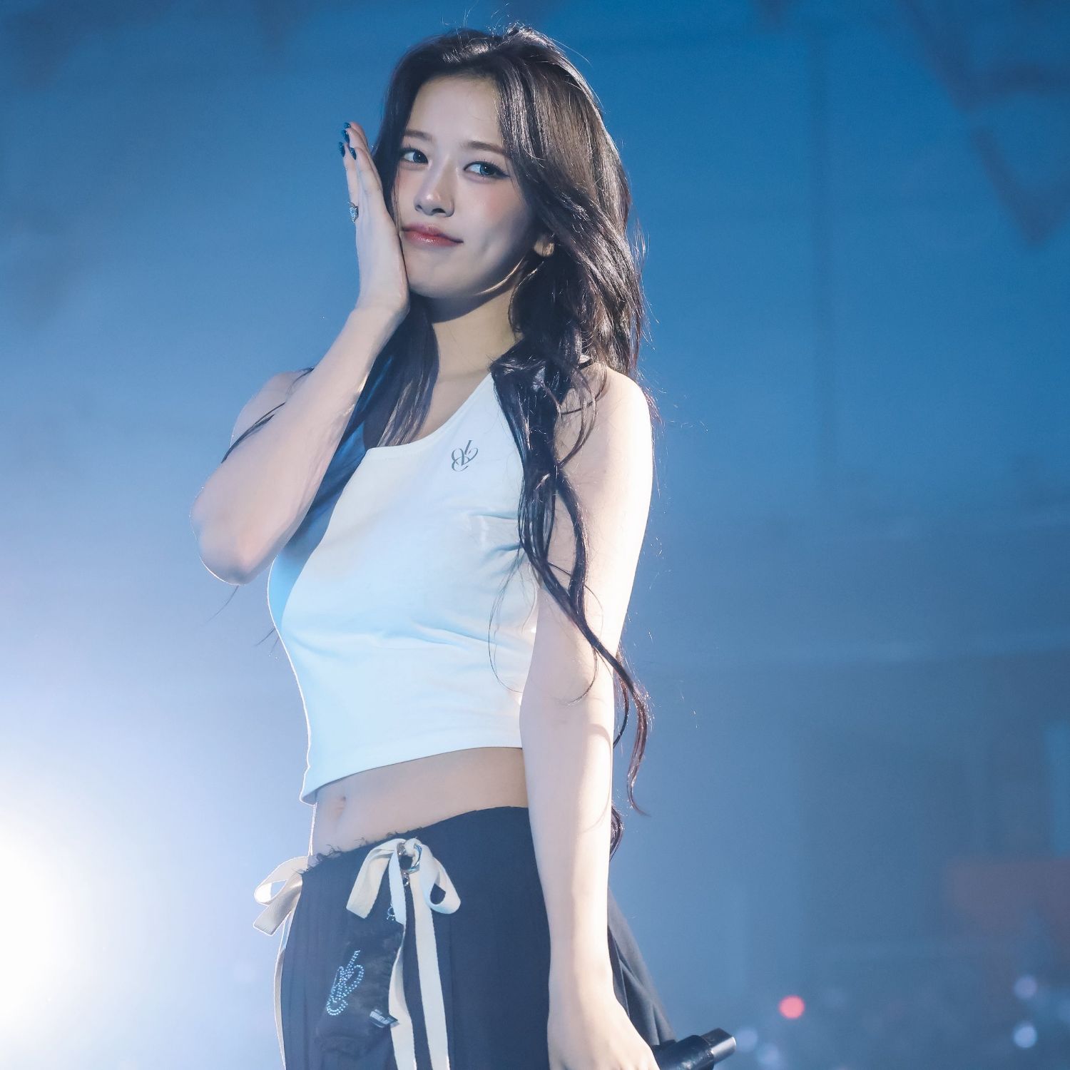 Behind-the-scenes cut of An Yujin (IVE)