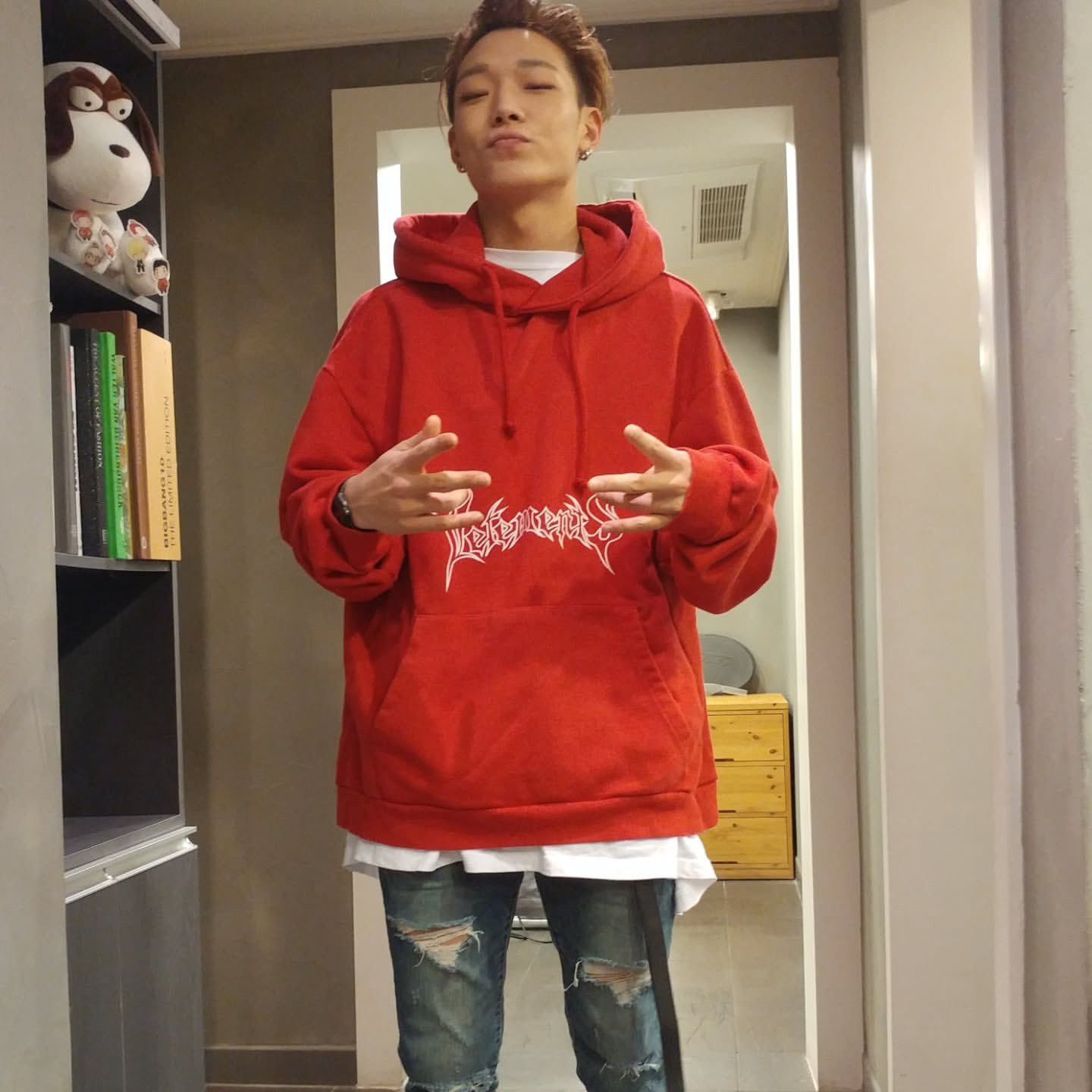 Recent activity shot of BOBBY (iKON)