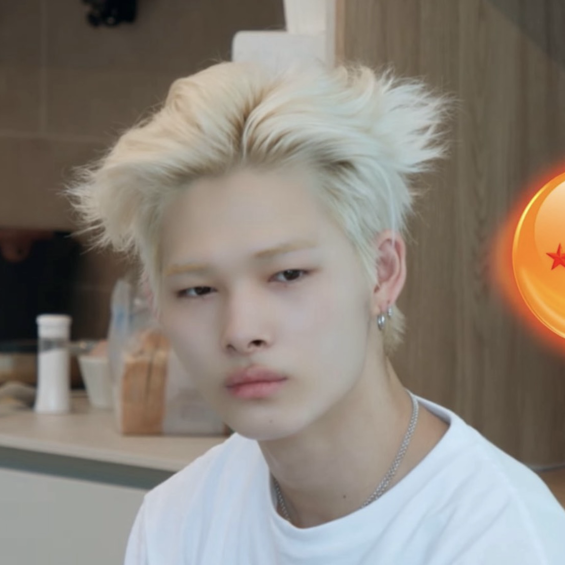 Foto terbaru NI-KI (ENHYPEN)