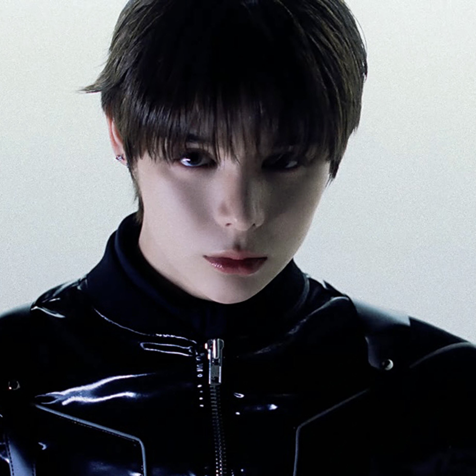 Behind-the-scenes cut of Justin (SMTR25)