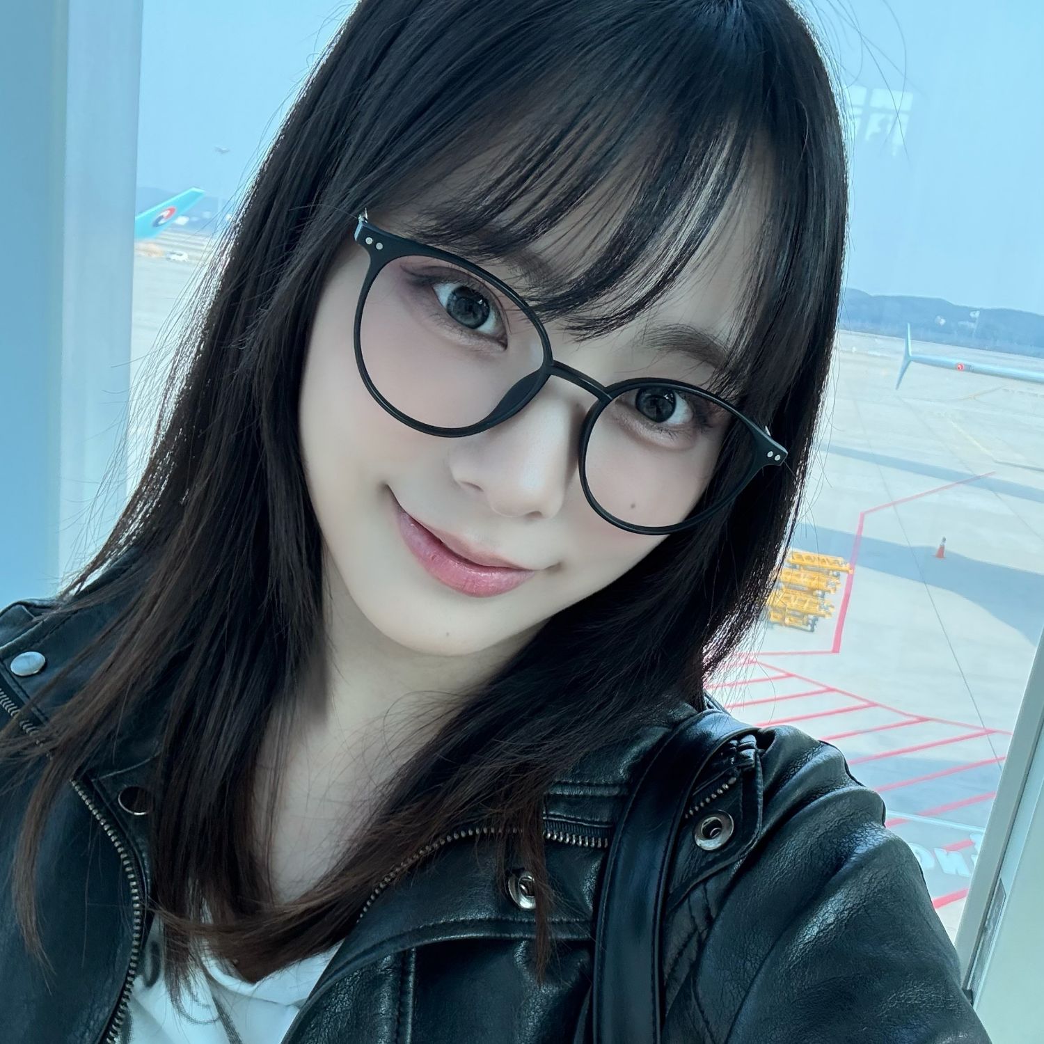 Latest photo of Siyeon (QWER)