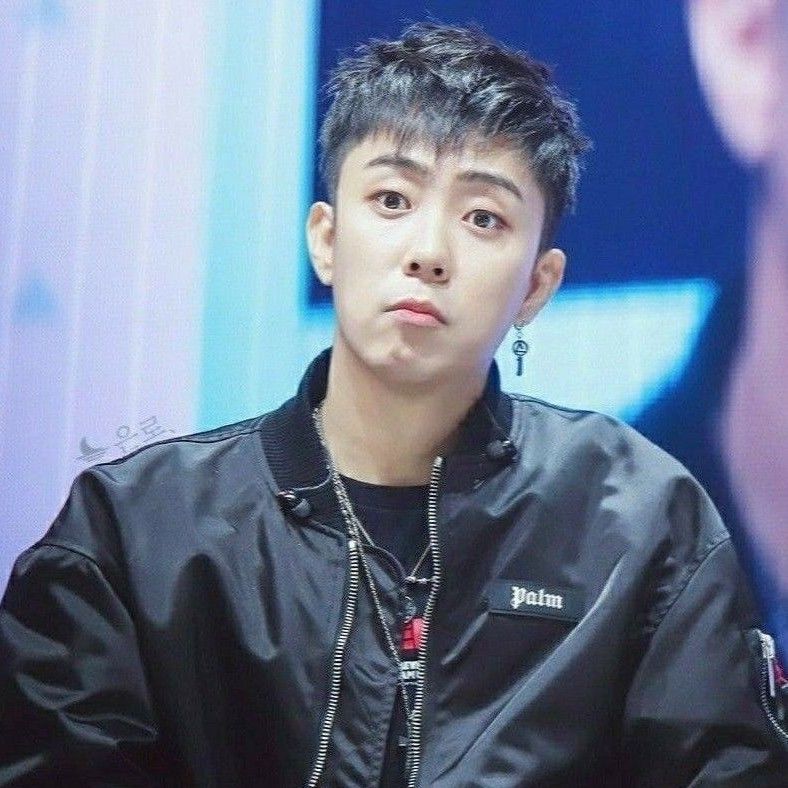 Recent activity shot of Eun Jiwon (SECHSKIES)