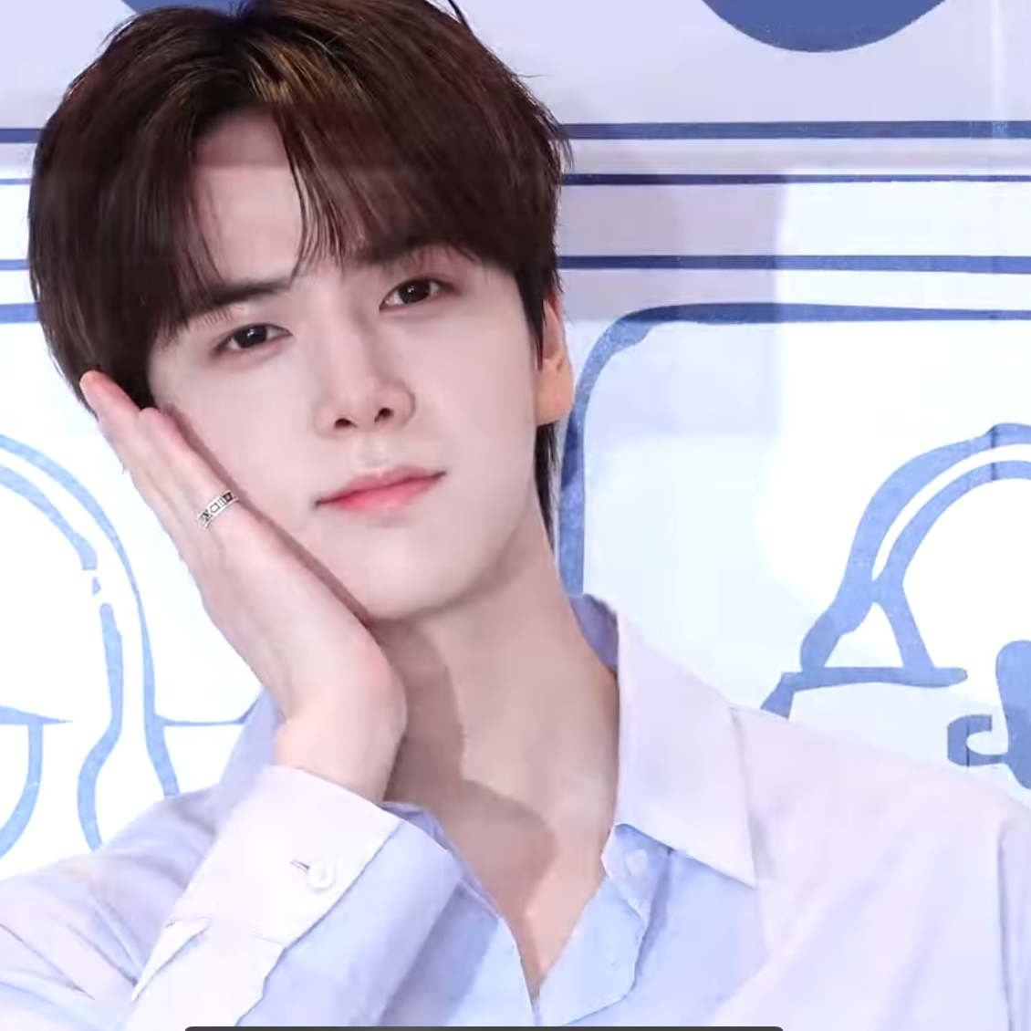 A moment captured by Younghoon (THE BOYZ)'s fan