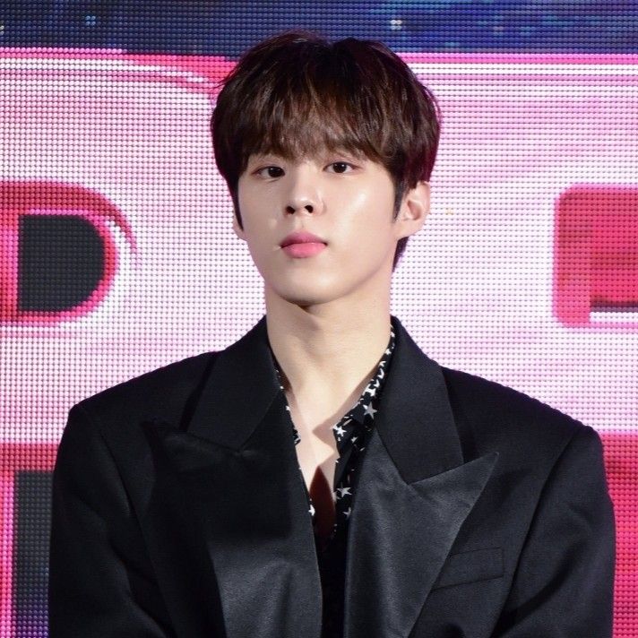 Latest photo of Kim Wooseok