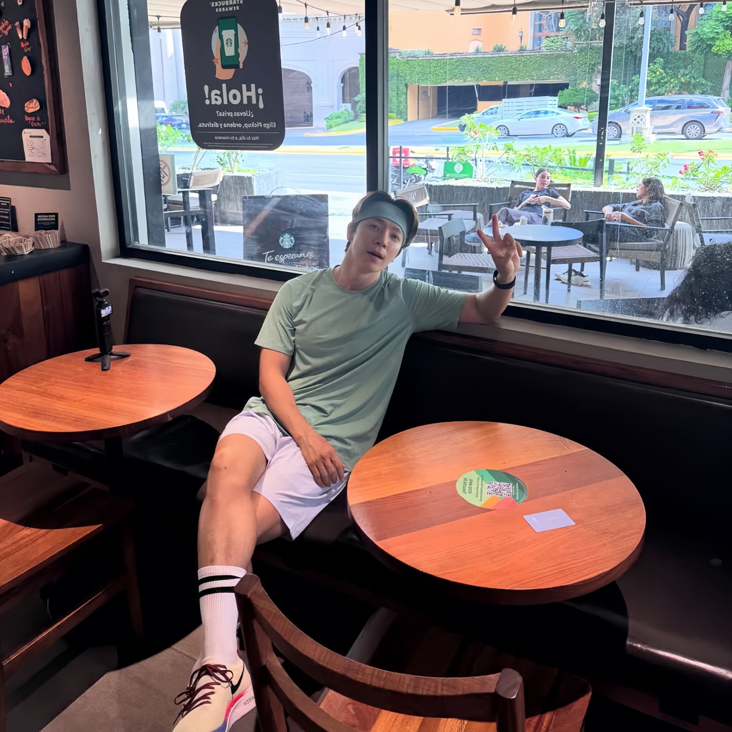 东海 (Super Junior)粉丝拍下的瞬间