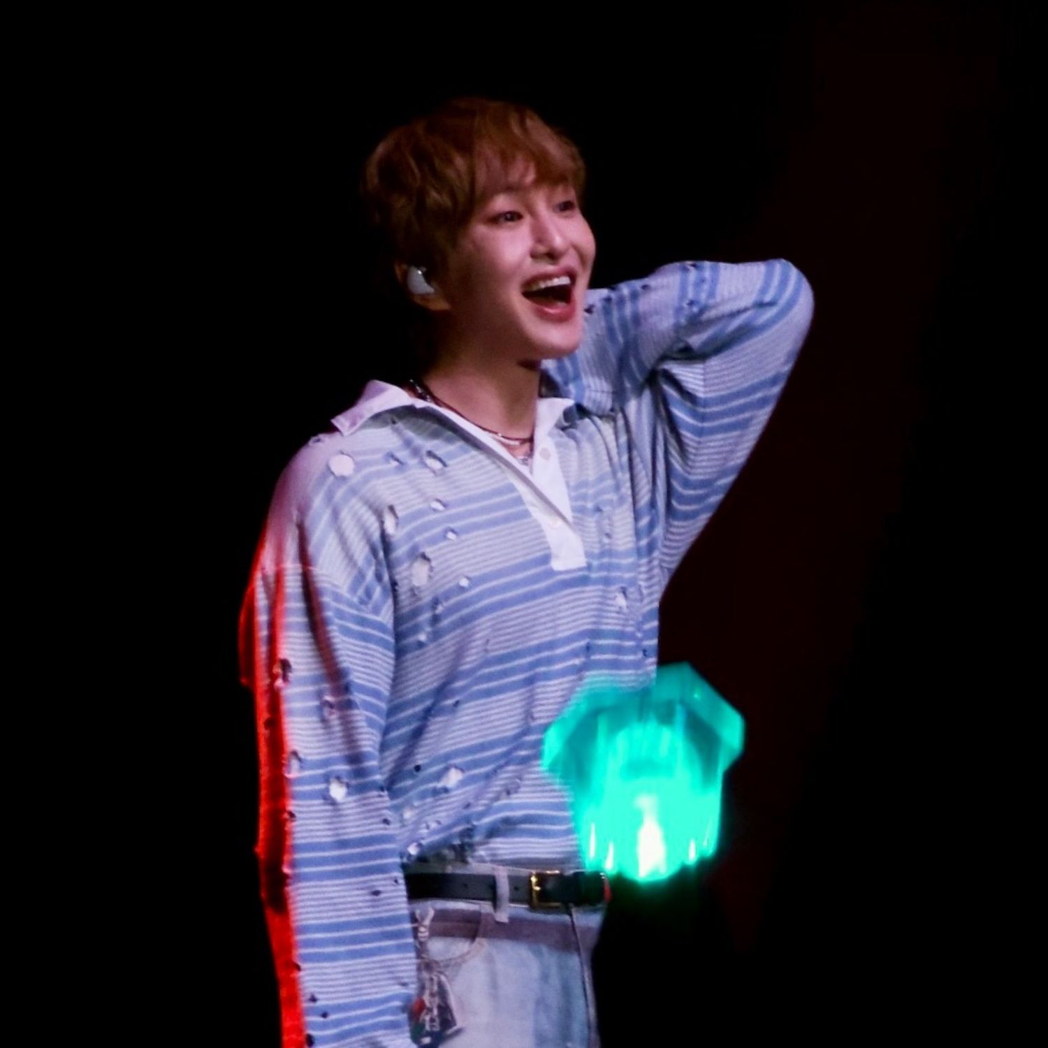 Behind-the-scenes cut of Onew (SHINee)