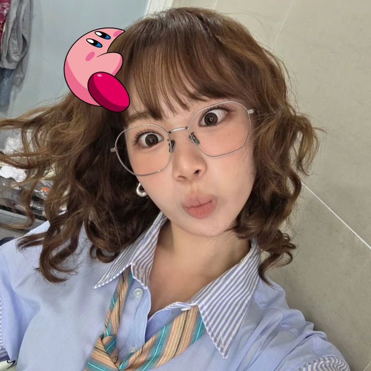 Recent activity shot of Kim Chaewon (LE SSERAFIM)