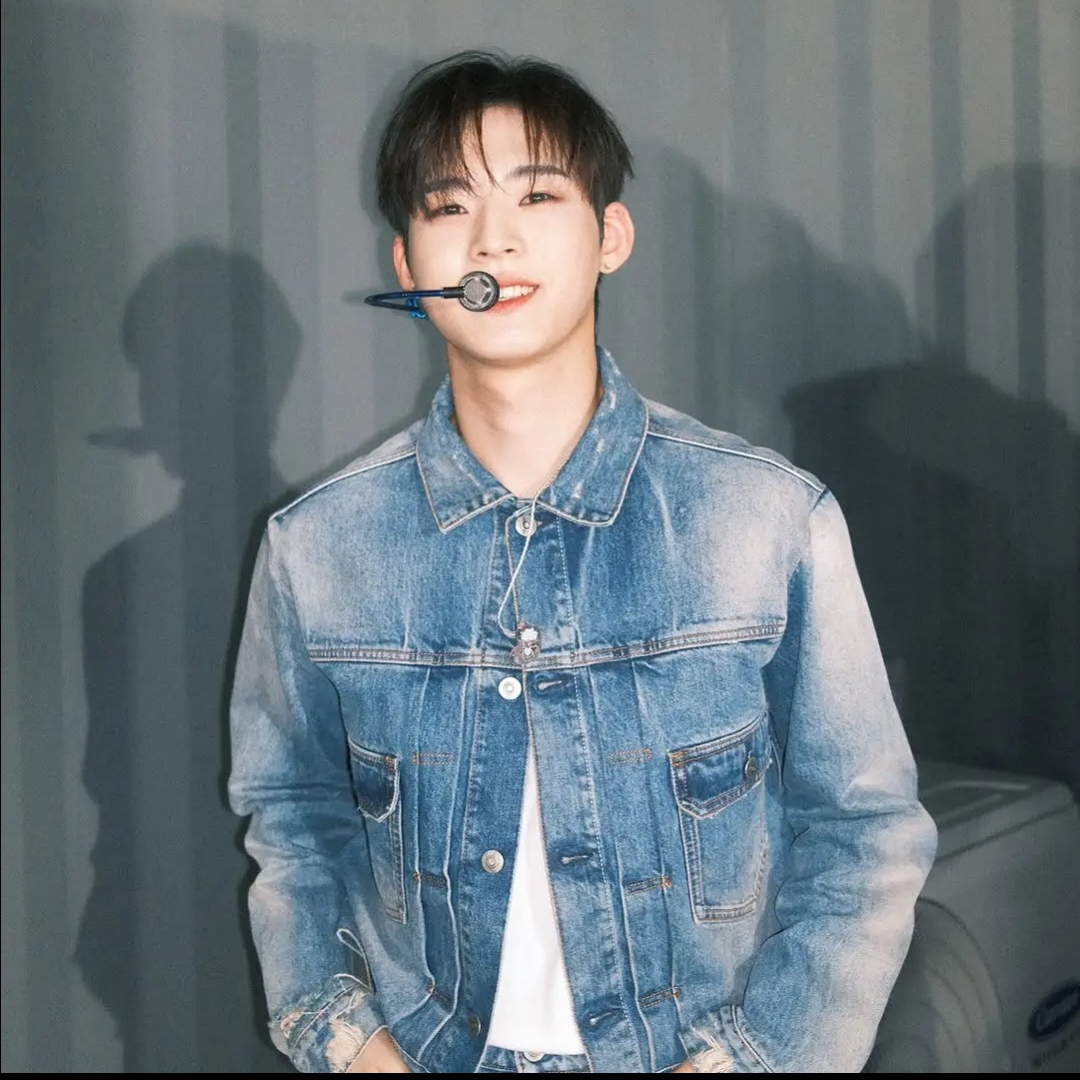 Recent activity shot of Hyojin (ONF)