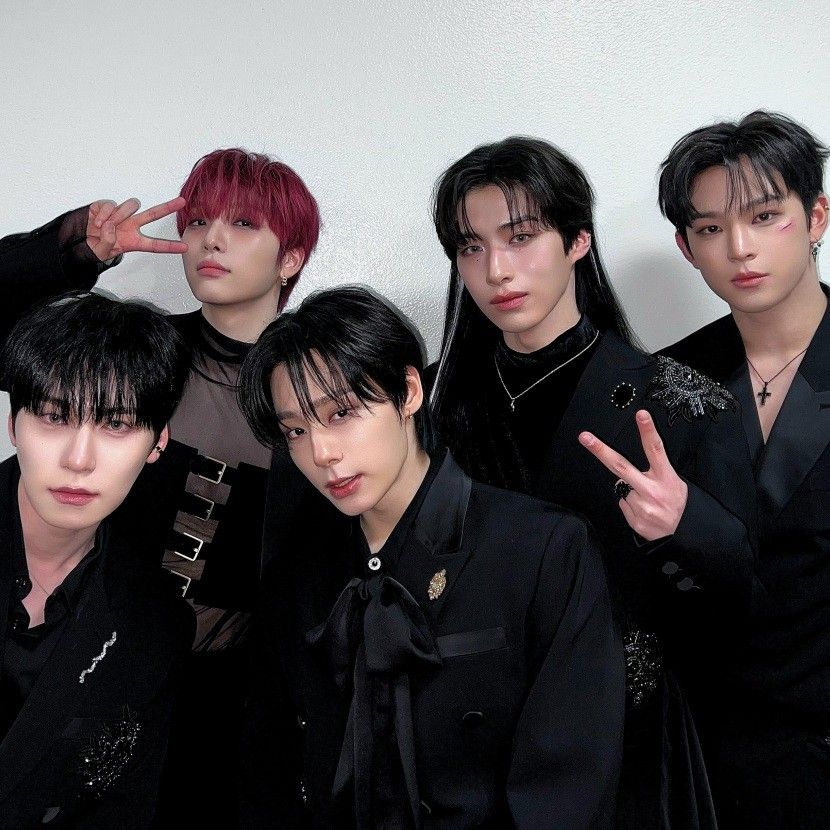 A moment captured by ONEUS's fan