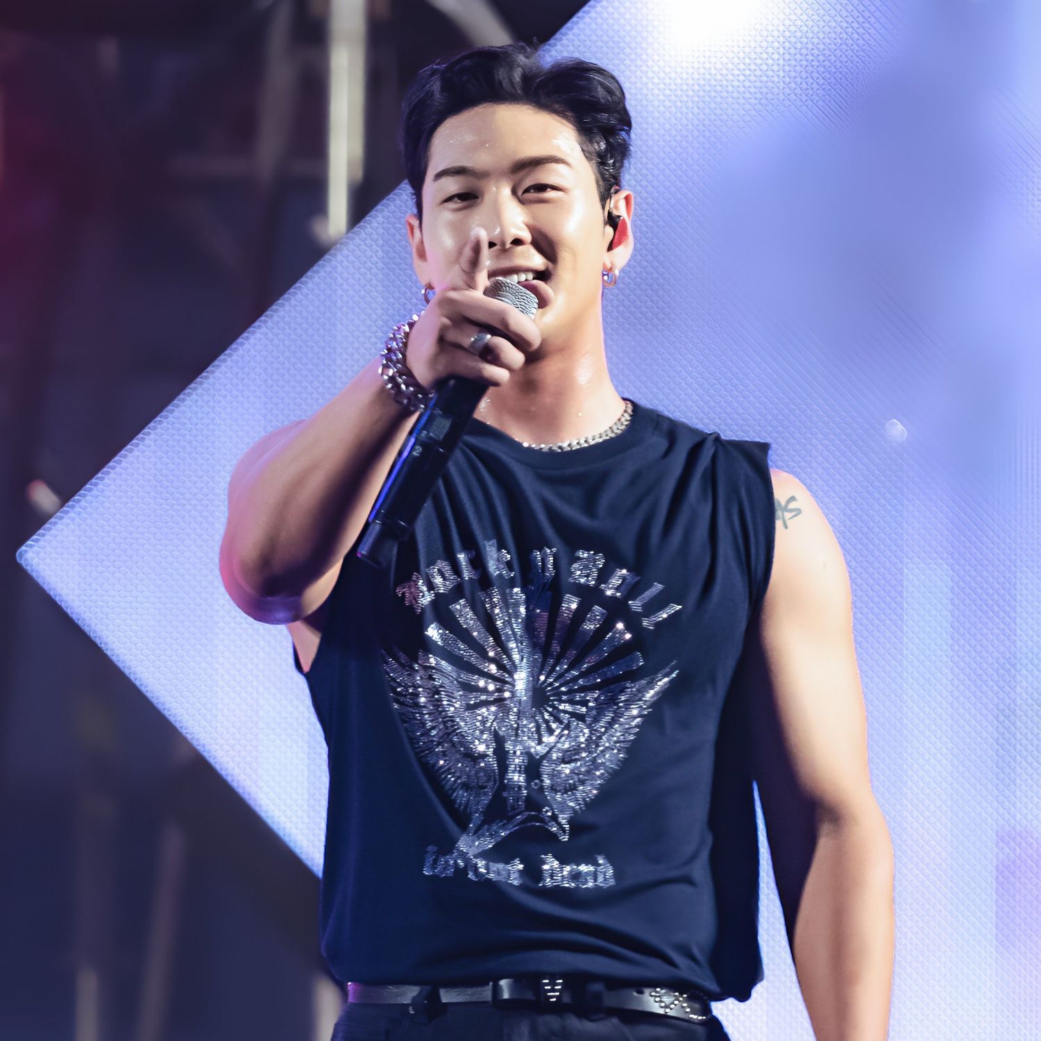 Foto aktivitas terbaru Baekho