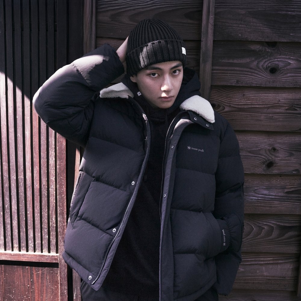 뷔 (방탄소년단)의 최신 사진