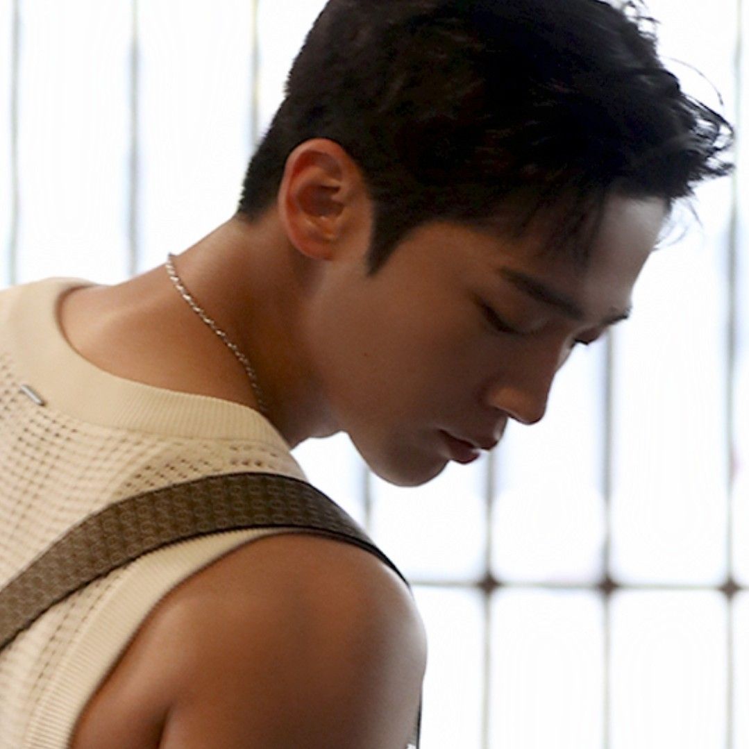 Latest photo of Kim Yohan (WEi)