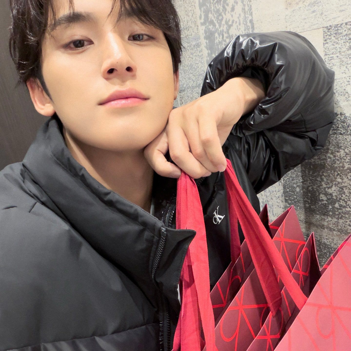 Recent activity shot of Mingyu (SEVENTEEN)