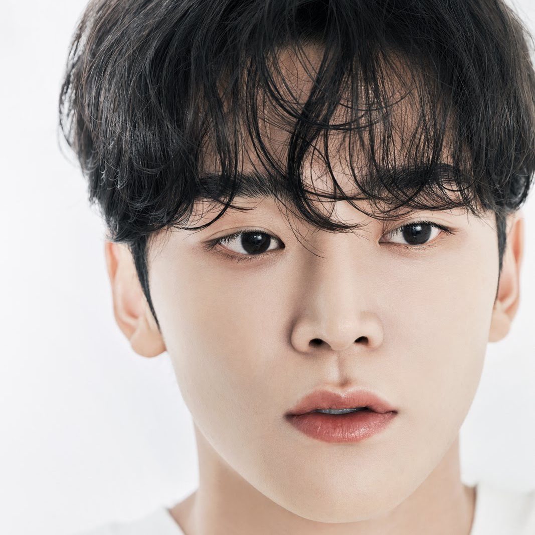 A moment captured by Rowoon's fan