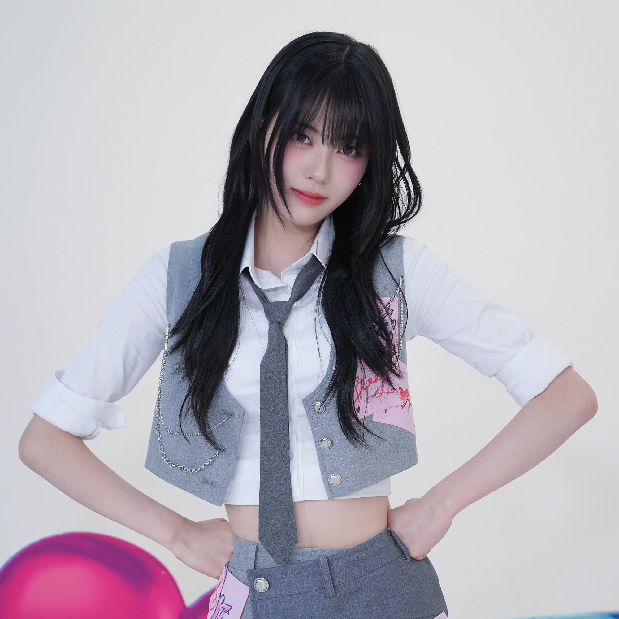 Behind-the-scenes cut of Koko (izna)