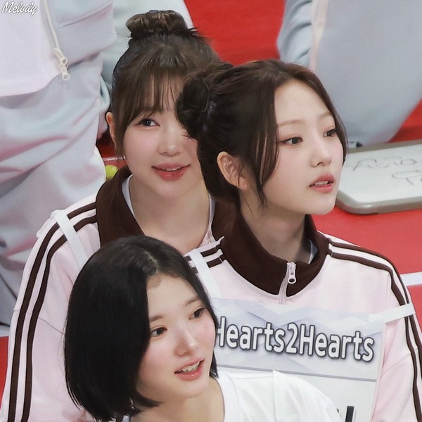 Popular profile picture of Hearts2Hearts loved by fans